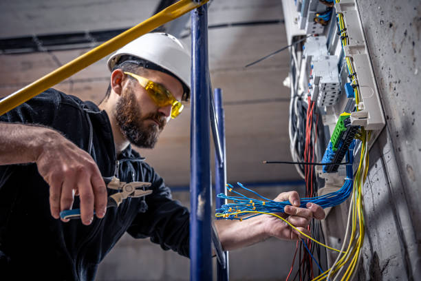 Best Affordable Emergency Electrician  in South San Gabriel, CA